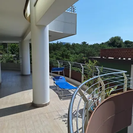Torre Shiva Incantevole A Mare アパート リニャーノ・サッビアドーロ